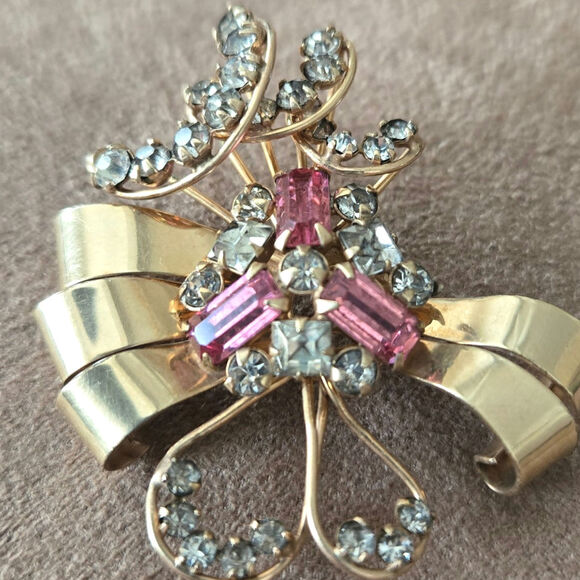 Vintage signed M&S‎ 12K Gold filled Pink and White Rhinestone Brooch or Pendant - Picture 2 of 8